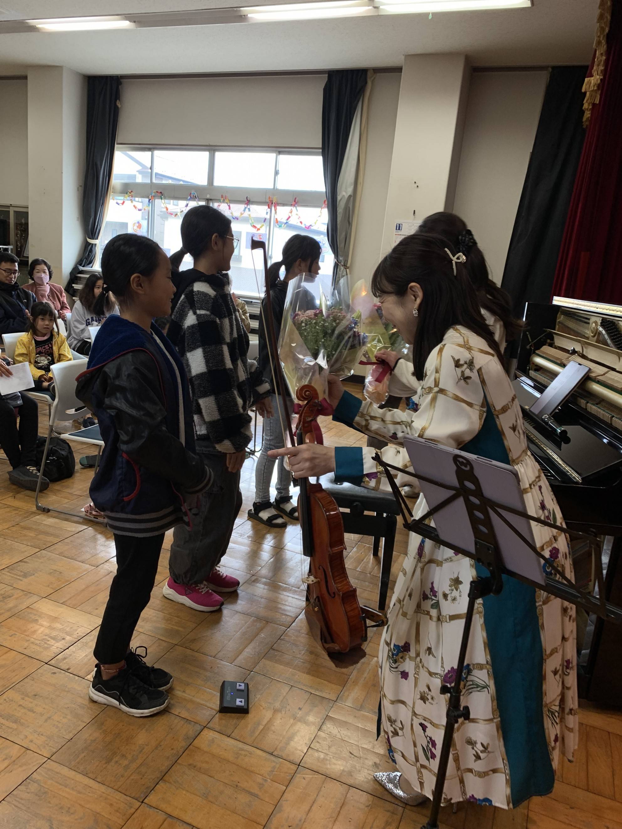 コンサートの様子(須賀の寺子屋@平塚市立須賀公民館)