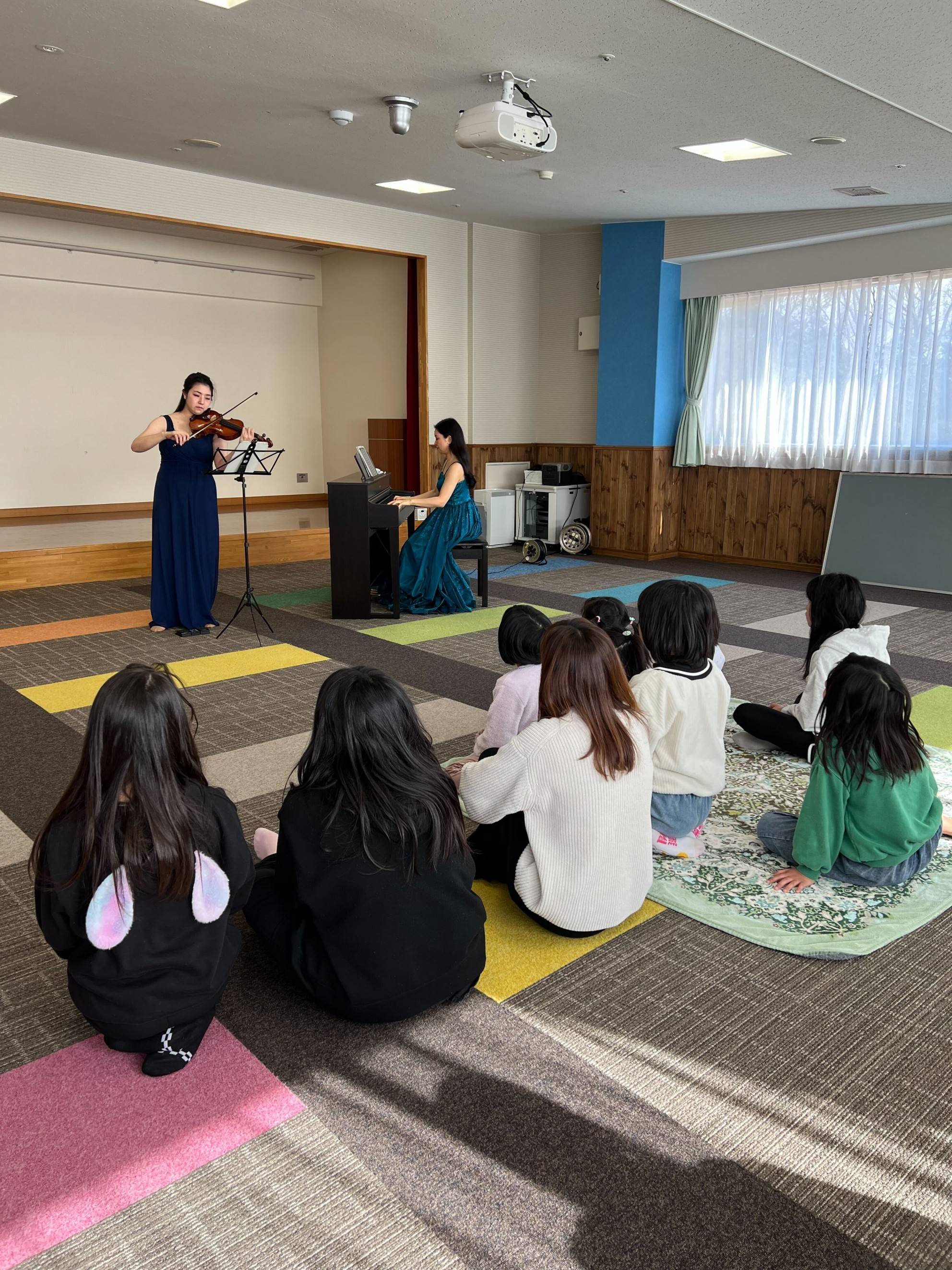 コンサートの様子(児童養護施設 梅ヶ丘学園)