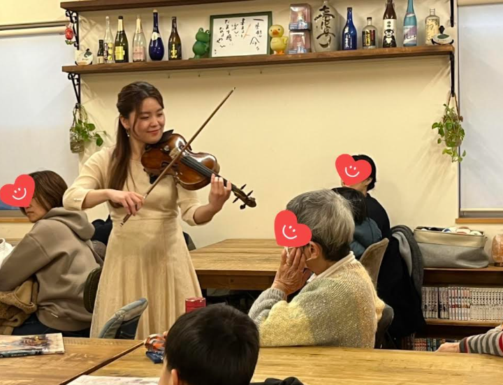 コンサートの様子(yucoco@タマリバグループ喫茶部)