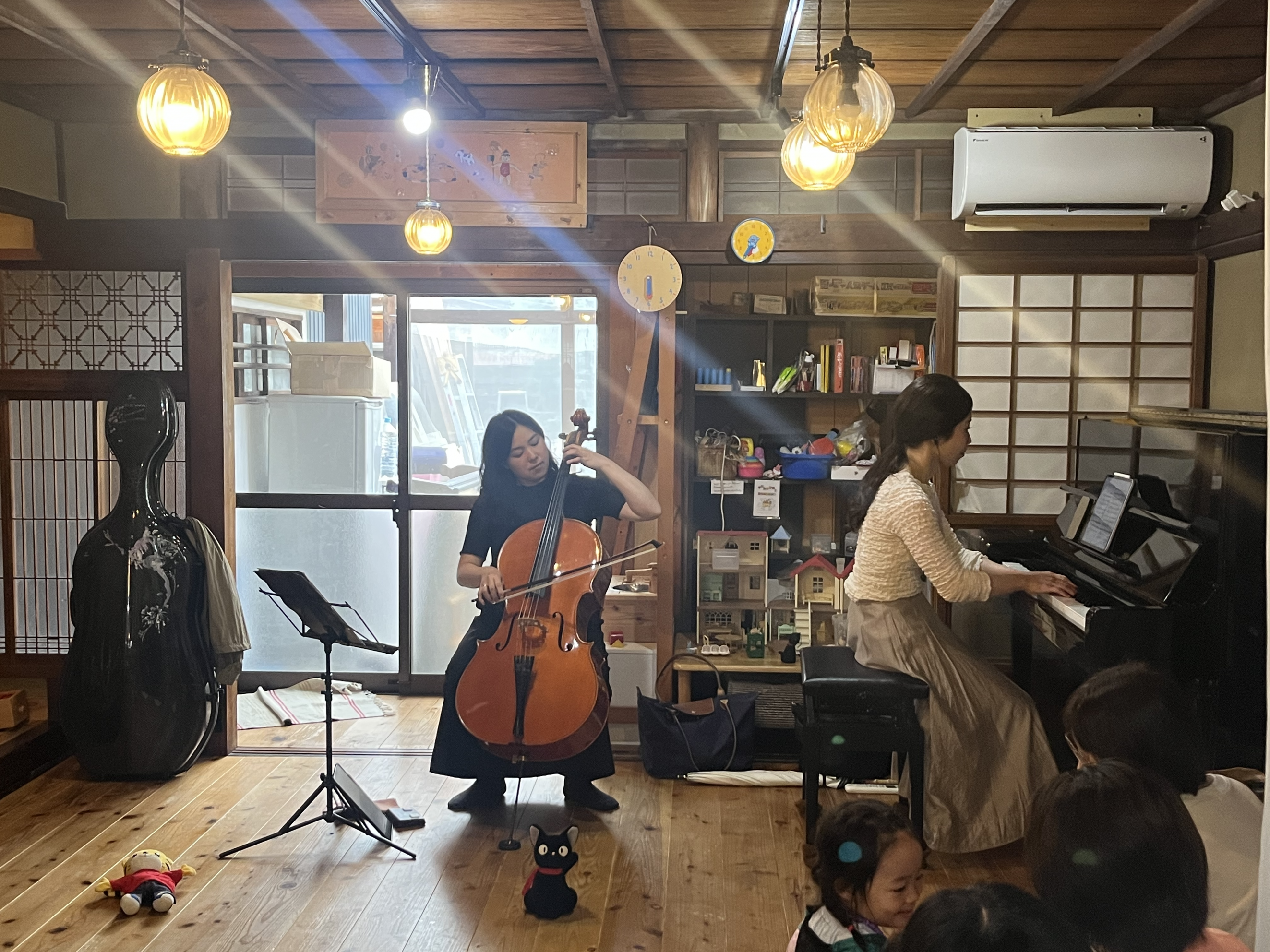 コンサートの様子(モモの木 百舌鳥店)